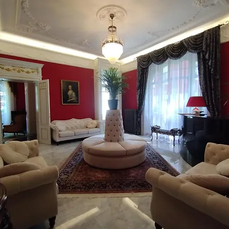 Pensión Nobili Libardi - Basevi 4*