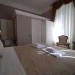 Nobili Libardi - Basevi Pensión 4*