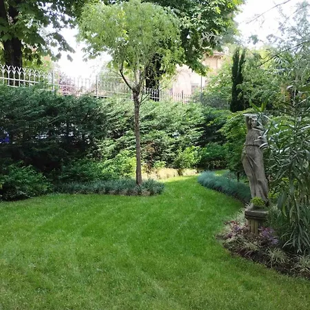 Pensión Nobili Libardi - Basevi 4*