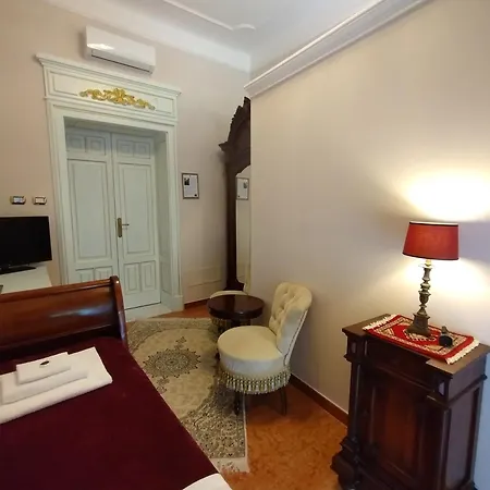 Pensión Nobili Libardi - Basevi 4*